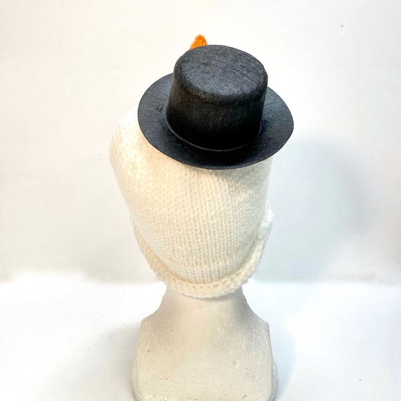 NWT Hand Knit Childs Snowman Hat with Googly Eyes and Top Hat Size 3-10 Years - Picture 4 of 9